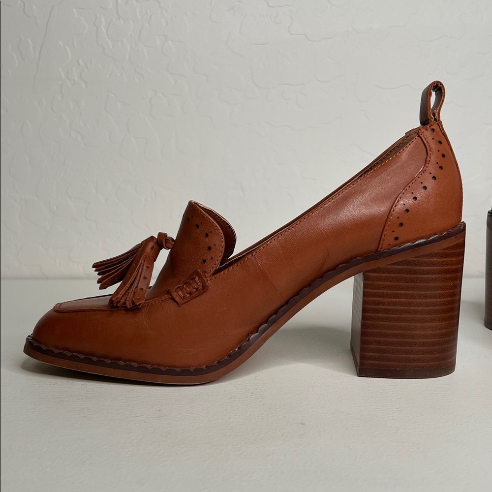 Vince Camuto Caiana Loafer in Cognac, Size 10 - Picture 3 of 11